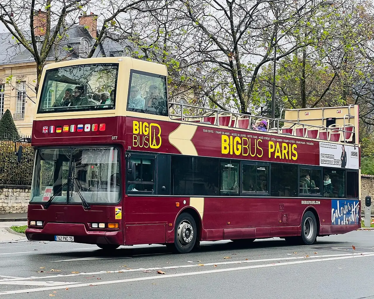 A hop-on hop-off bus on its Paris route