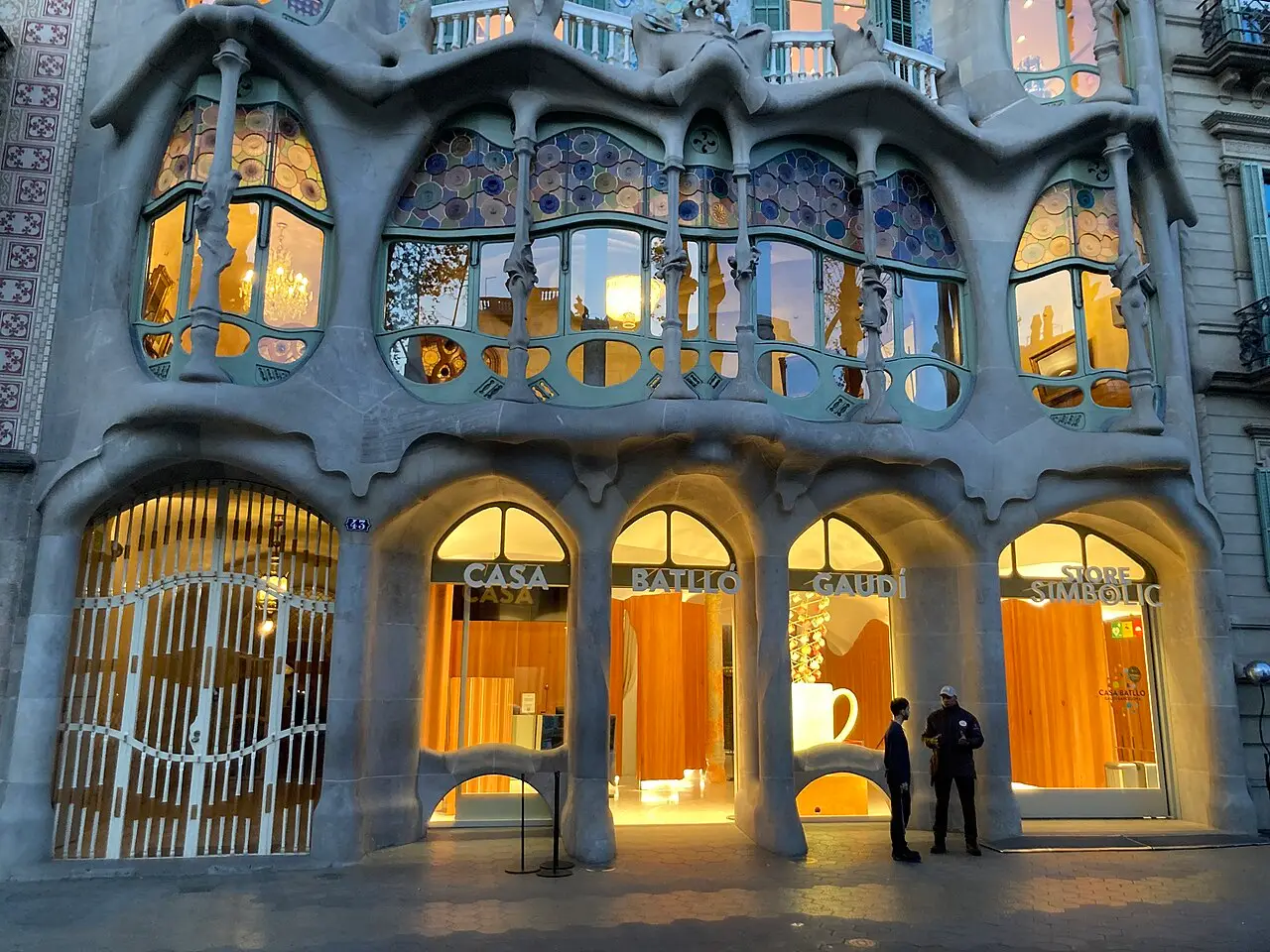 Casa Batlló lit up at night