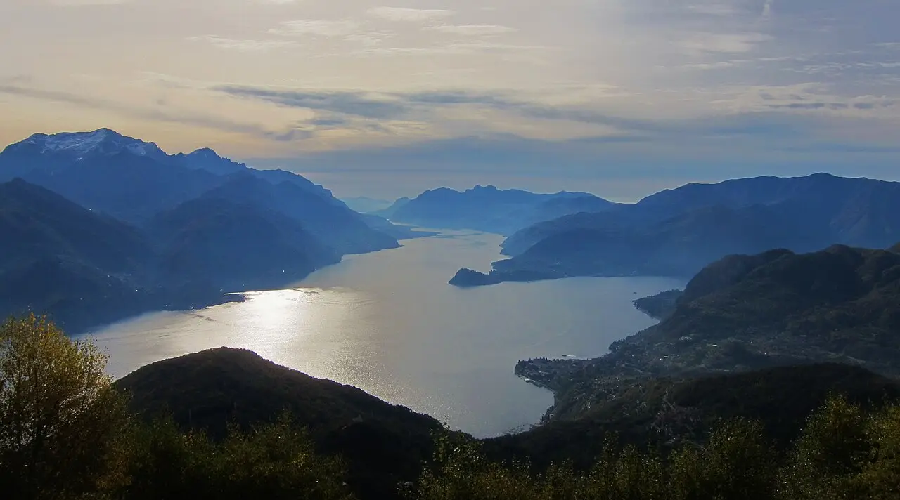 Lake Como between the mountains