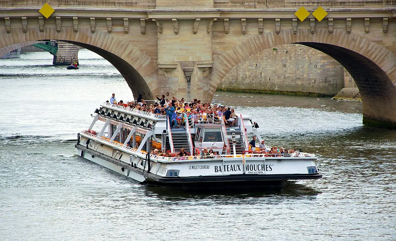 A sightseeing boat on the Seine