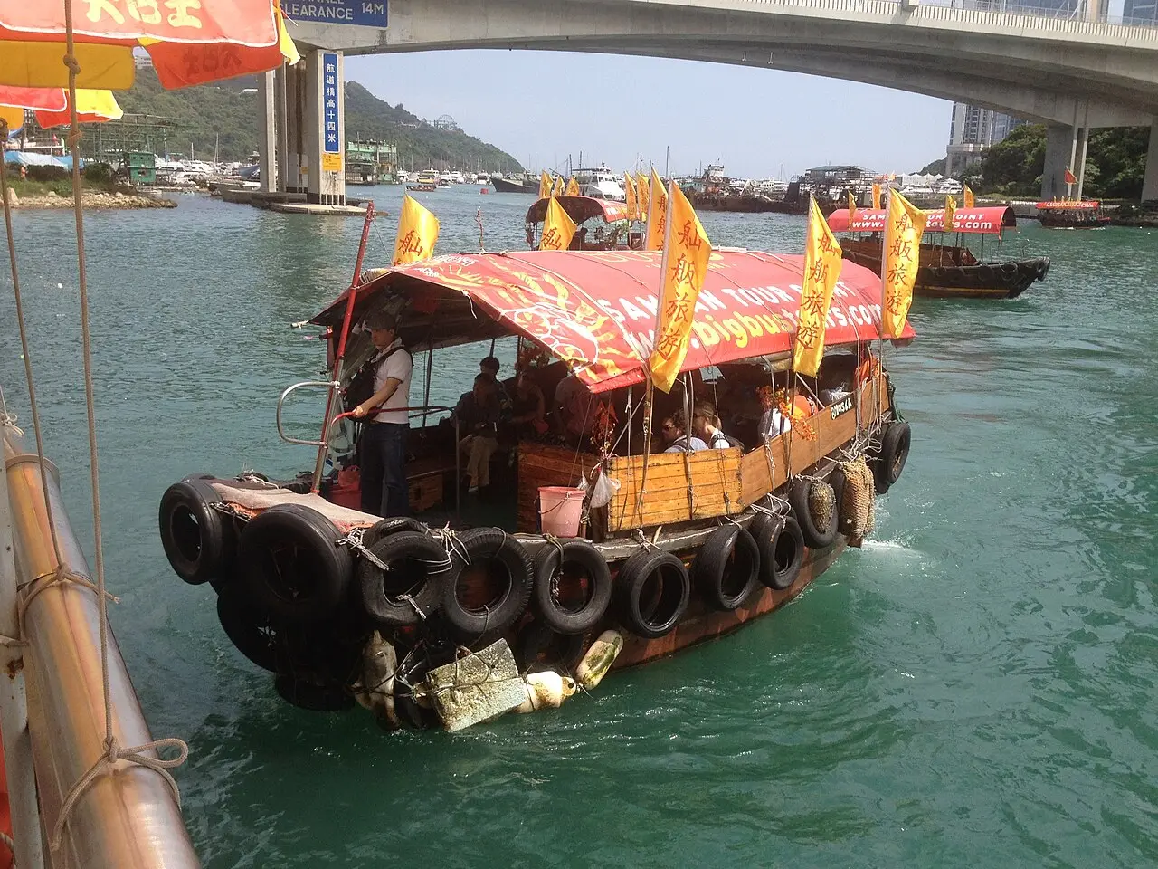 A traditional sampan in Aberdeen Harbour