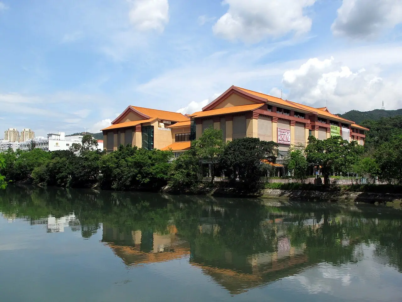 The Hong Kong Heritage Museum beside the Shing Mun River