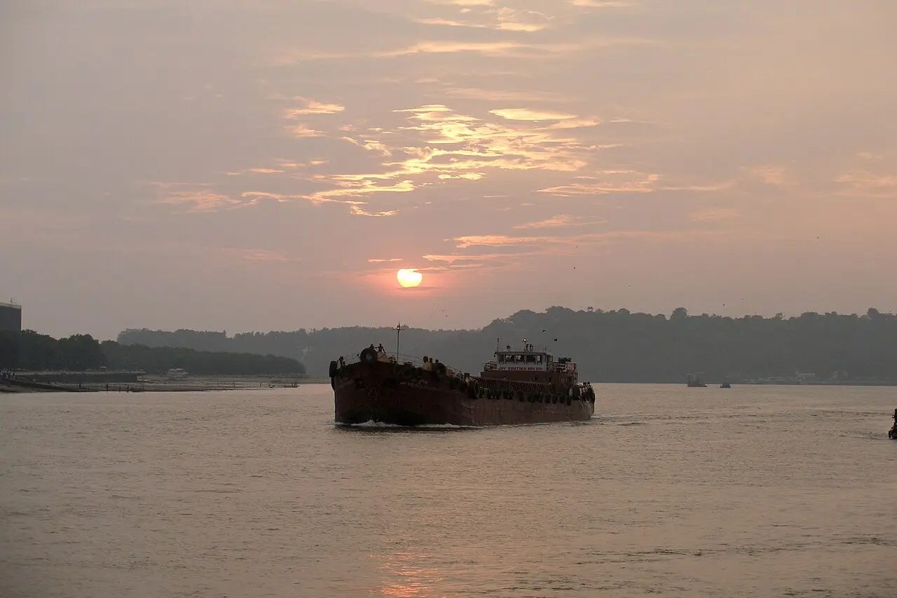 Sunset over the Mandovi river at Panjim
