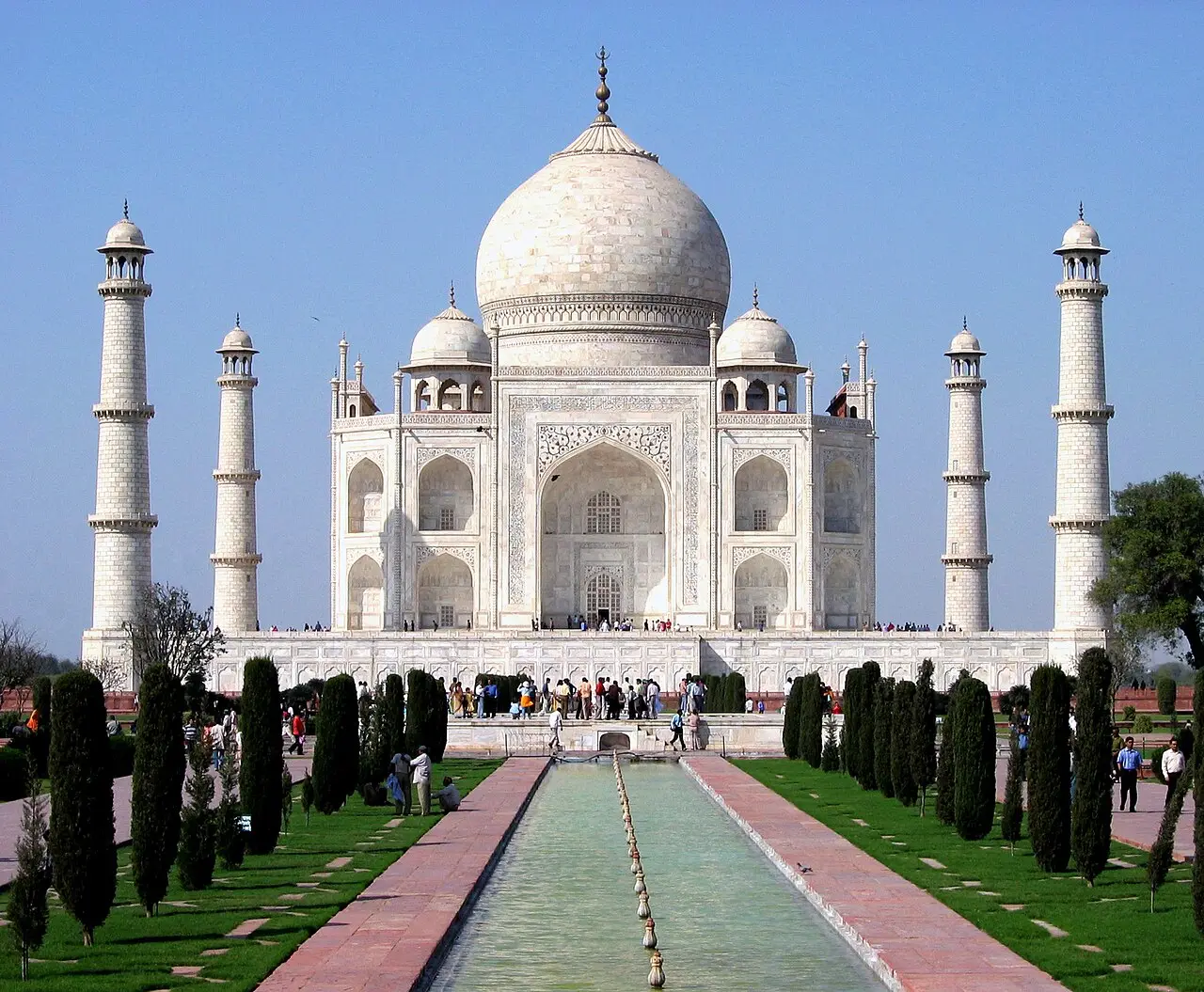 The Taj Mahal from the main garden