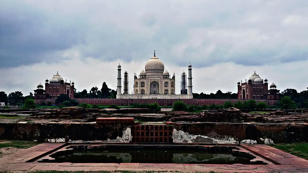 The Taj Mahal across the Yamuna from Mehtab Bagh