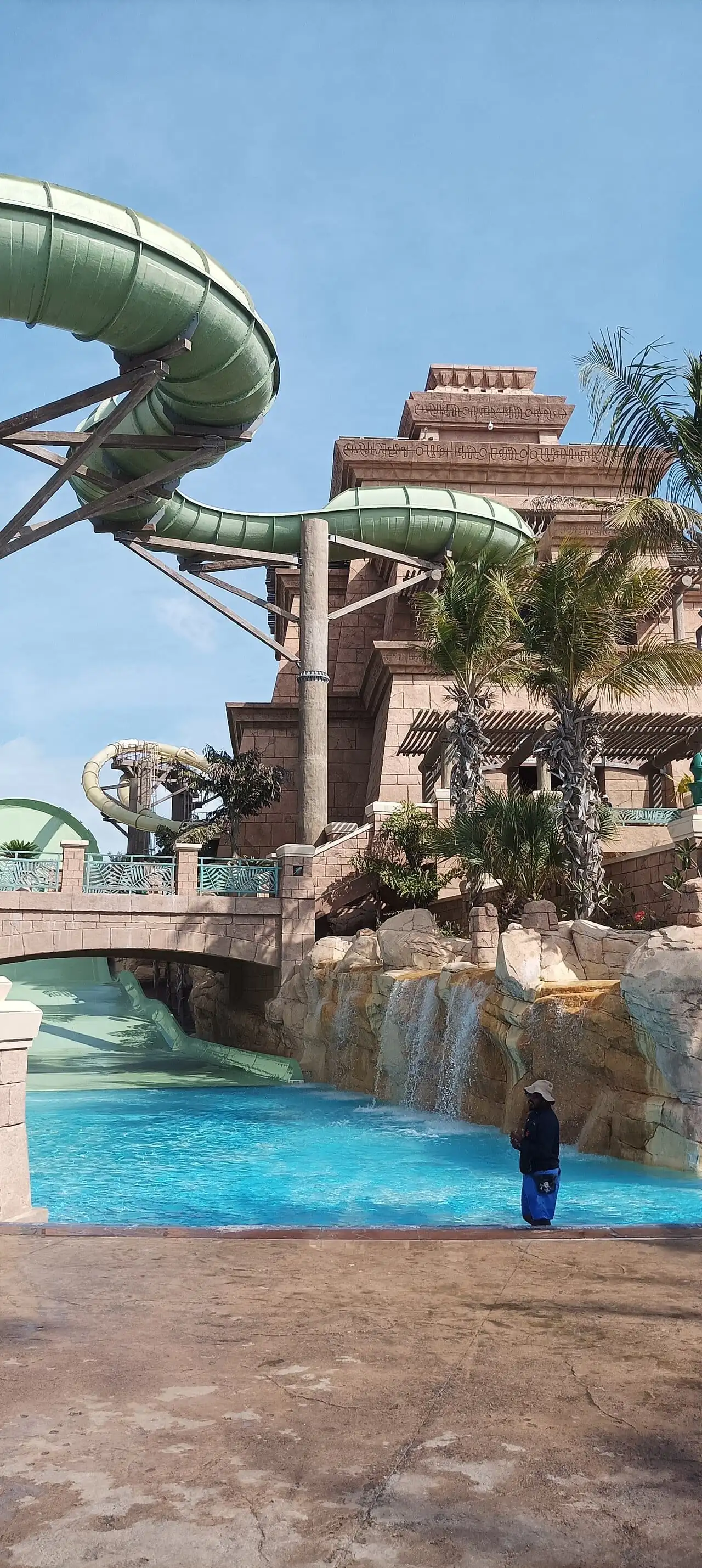 The Atlantis tower and slides at Aquaventure