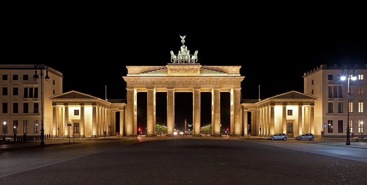 The Brandenburg Gate at night