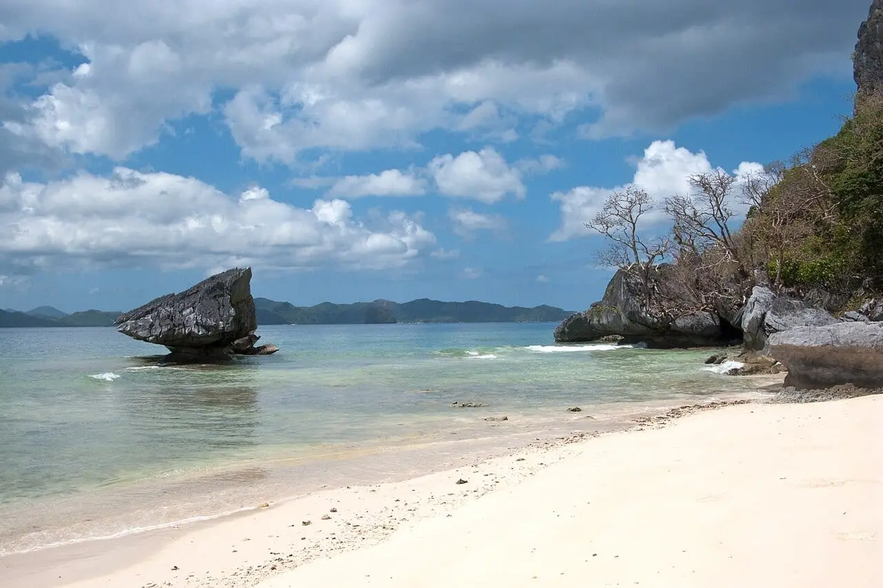 A white-sand beach in El Nido