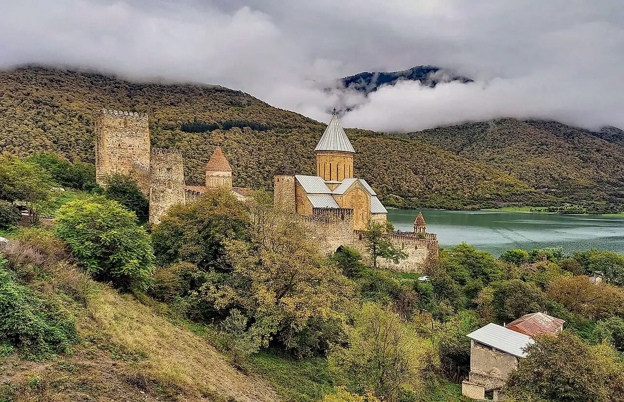 Ananuri fortress above the Zhinvali reservoir