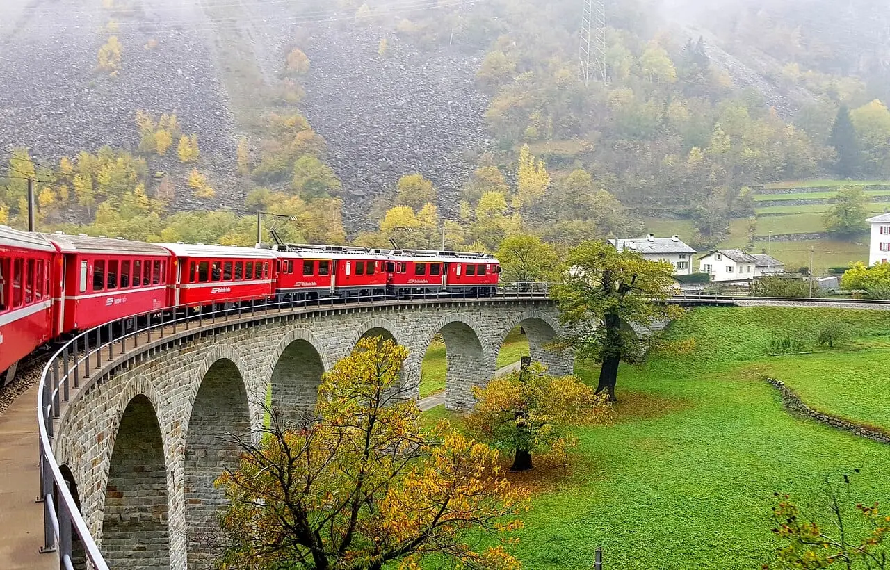The Bernina Express on a curved viaduct
