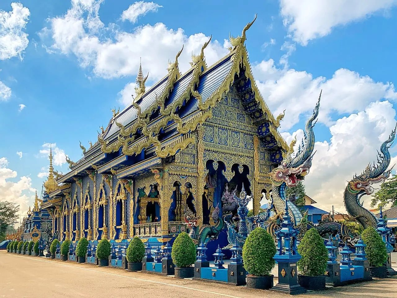 The sapphire-blue Wat Rong Suea Ten (Blue Temple)