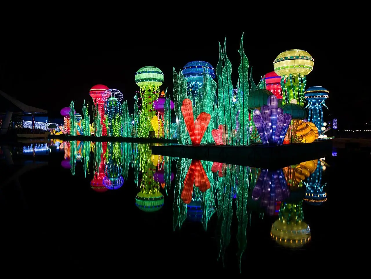 Glowing lantern sculptures at Dubai Garden Glow