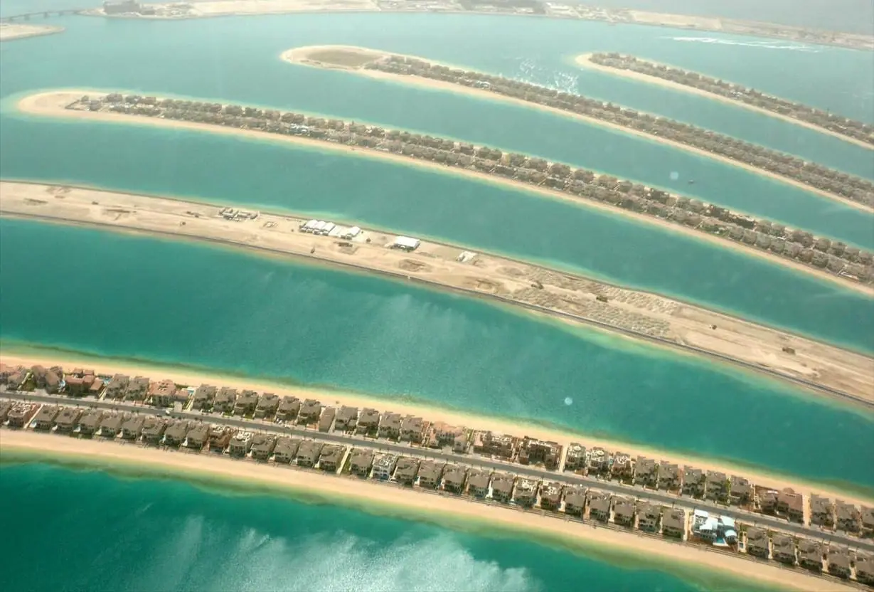Villas along a Palm Jumeirah frond