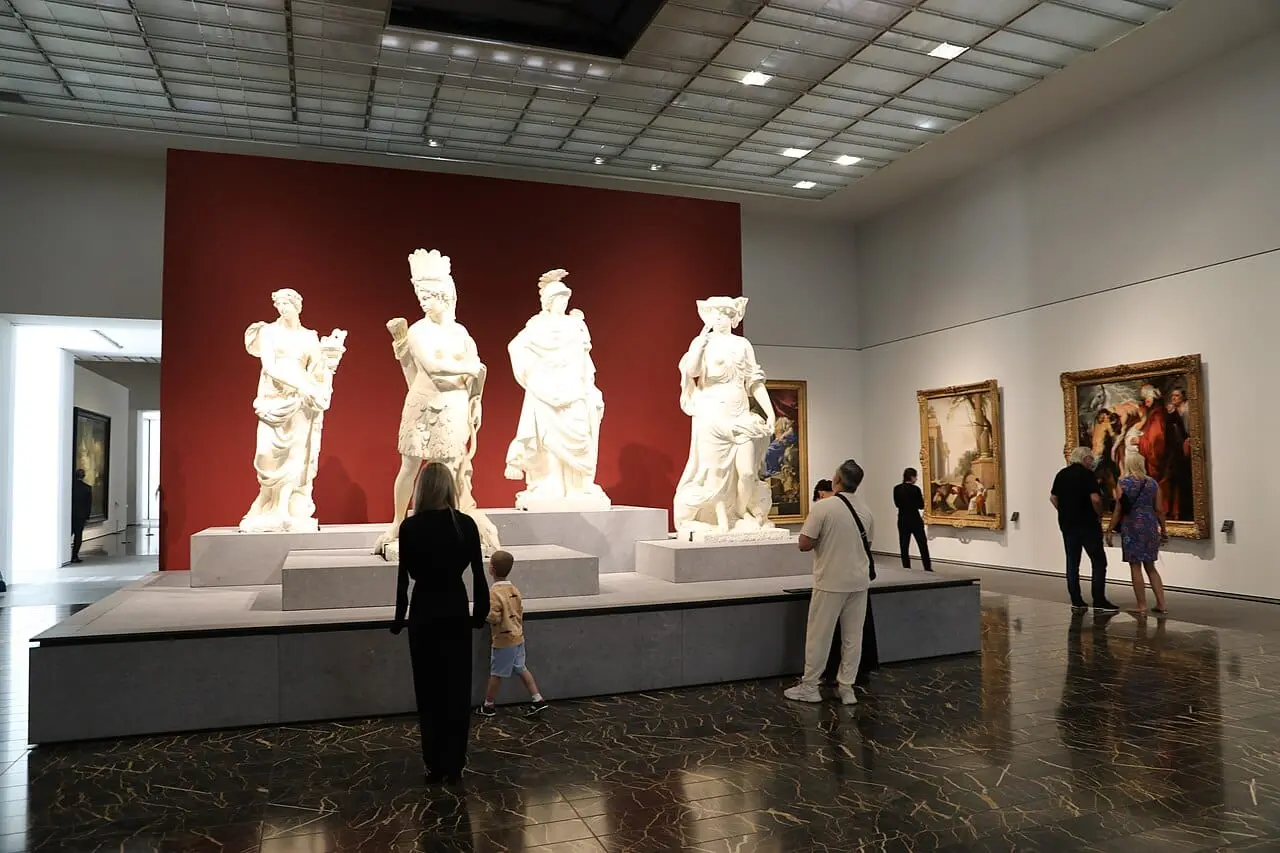 A sculpture gallery in the Louvre Abu Dhabi