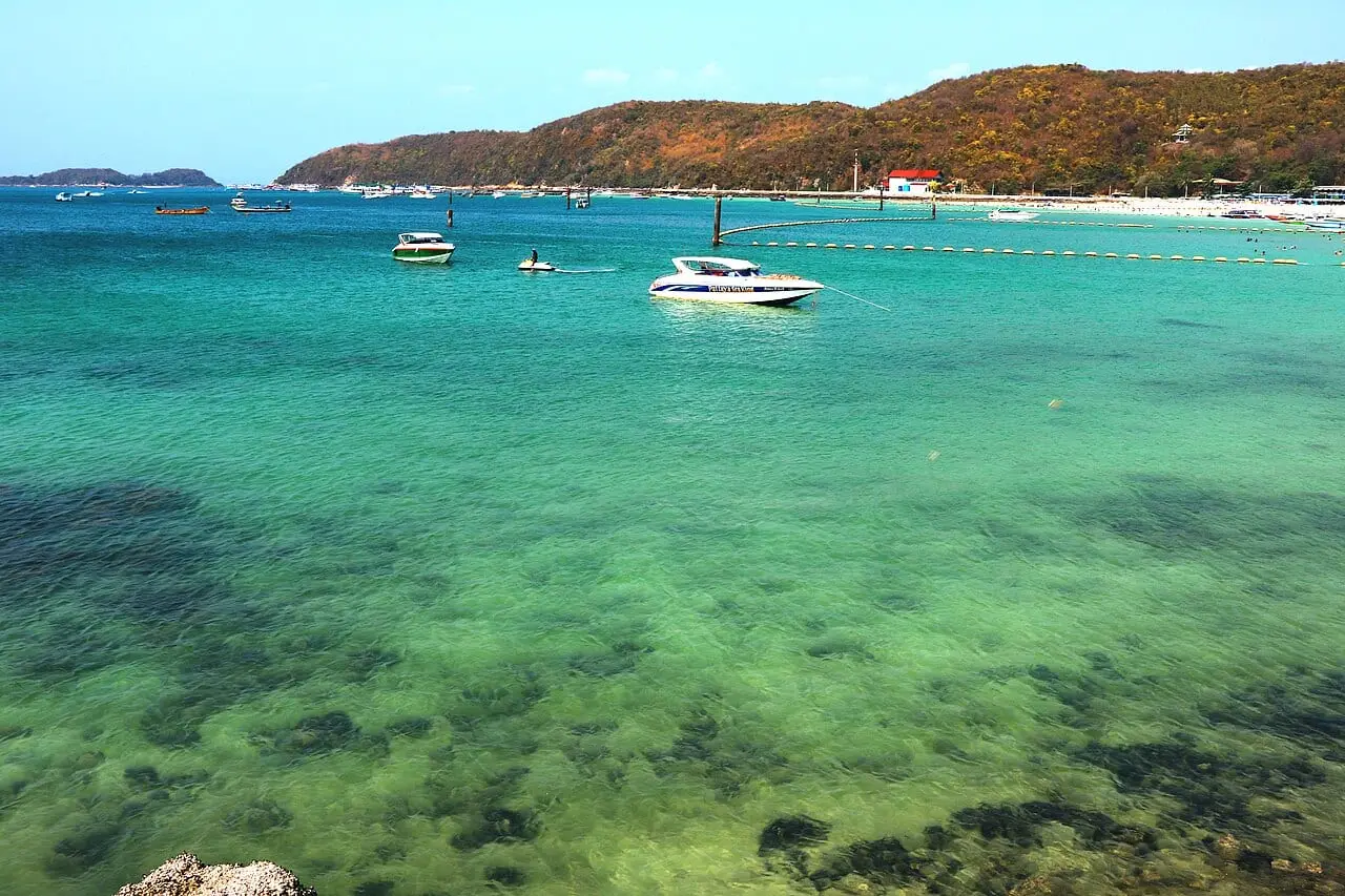 Clear turquoise water at Tawaen Beach on Coral Island (Koh Larn), Pattaya